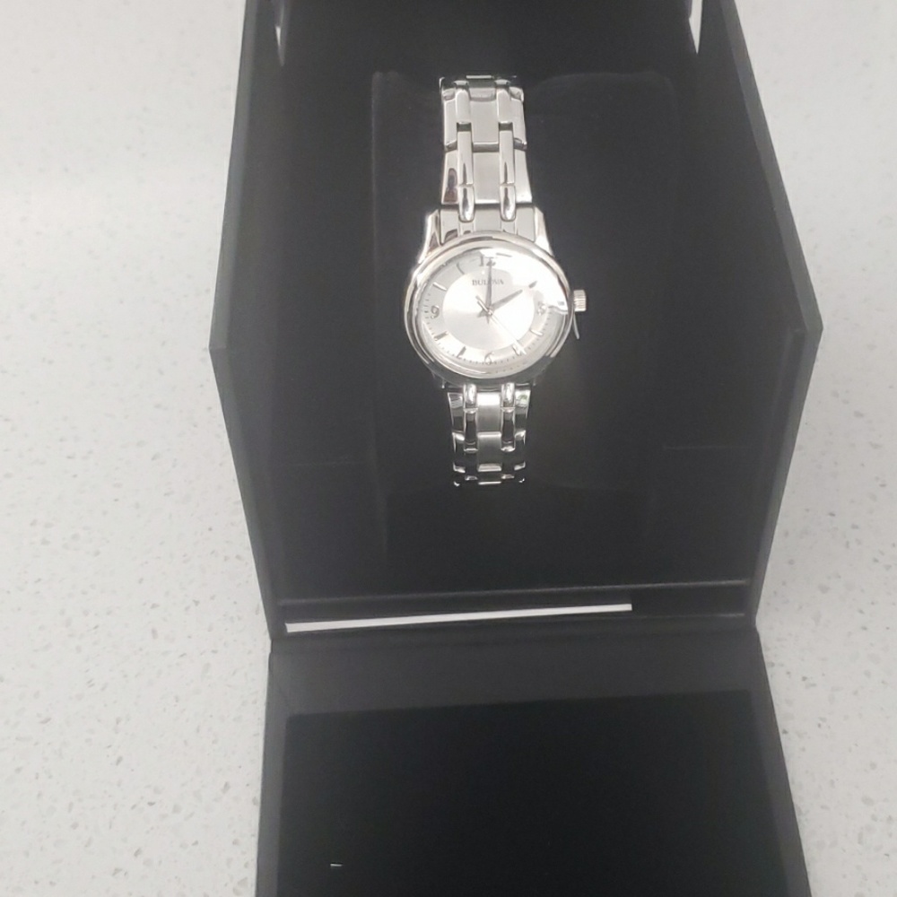 Watch - Picture 3 of 4